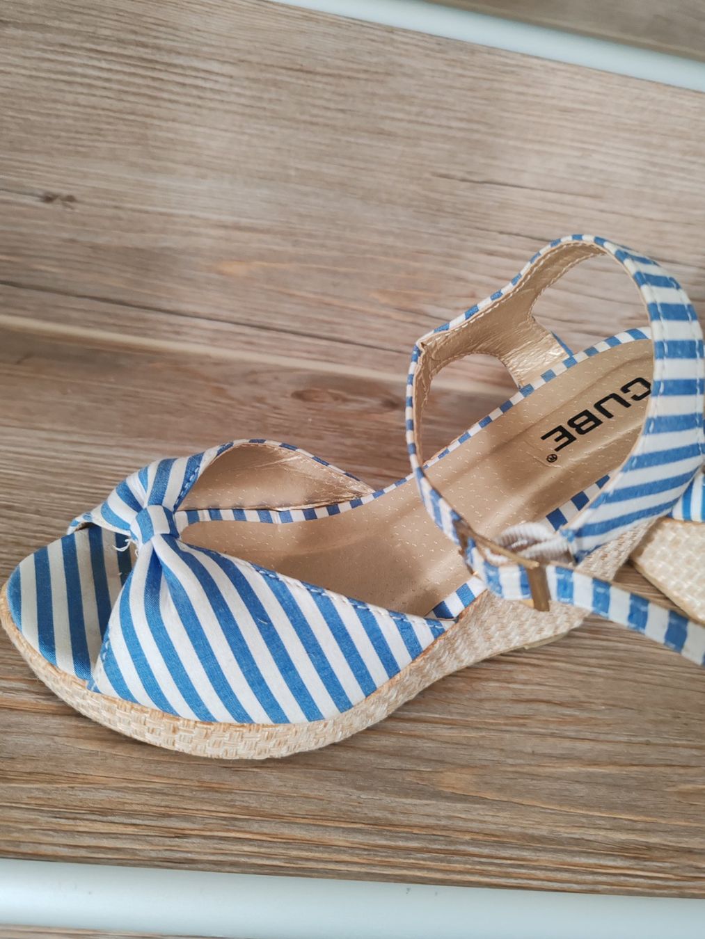 Cube Scarpe da donna: Stoffsandaletten gestreift – Usato da Egnach venduto da bgdo26 3