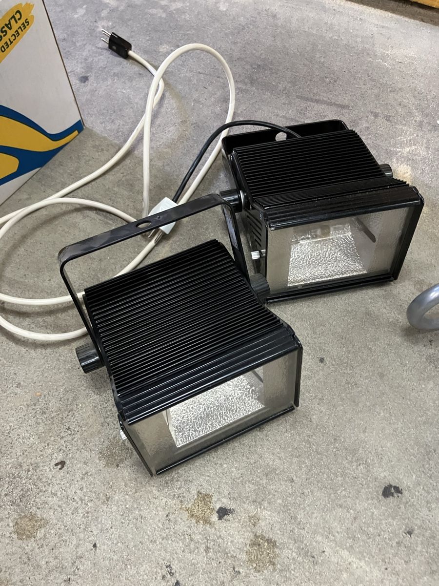 Lampade: Alte Halogen Scheinwerfer Vintage – Usato da Spreitenbach venduto da Strolch