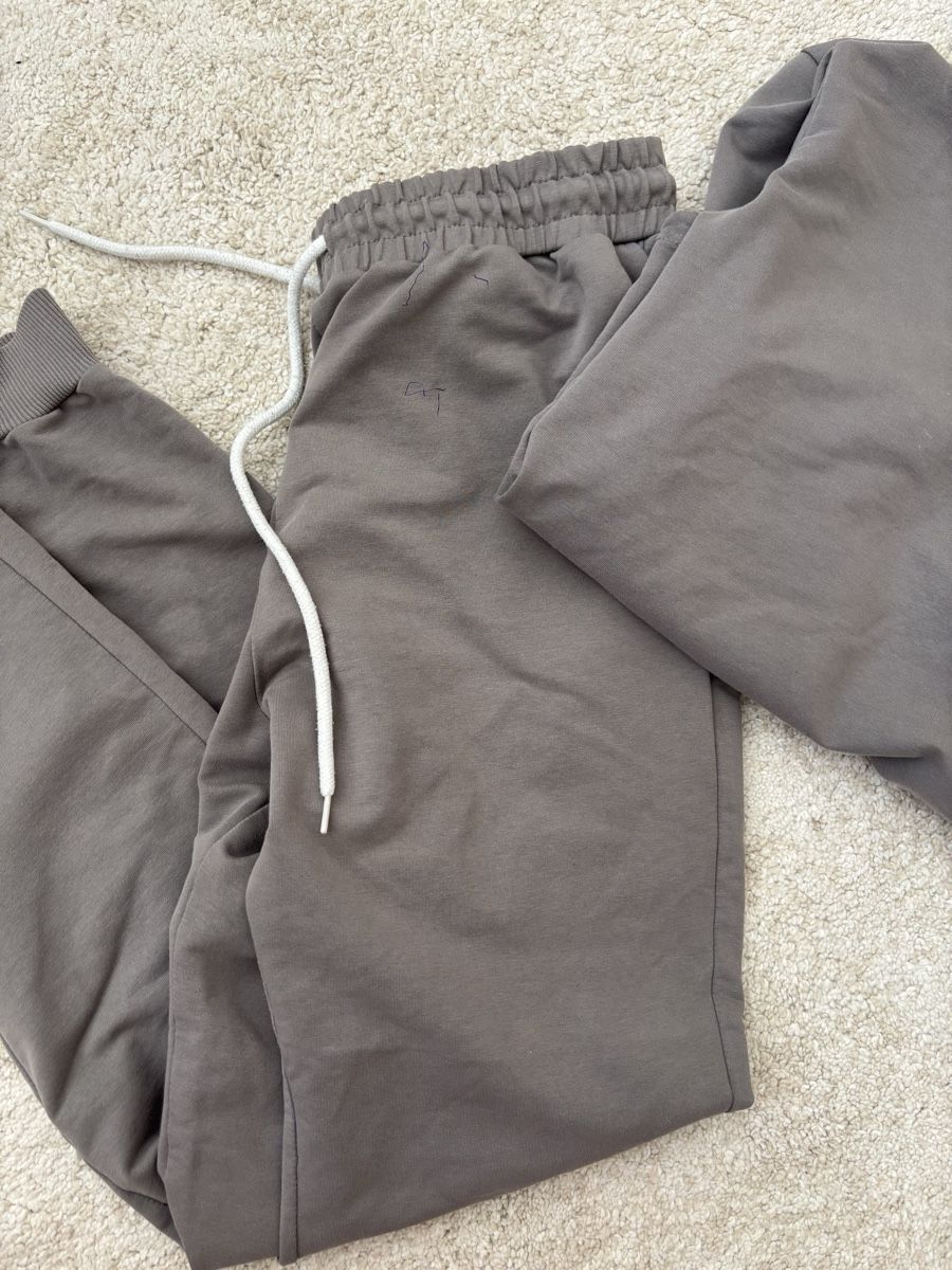 Lotti di vestiti: Jogginganzug Set grau mit Kapuze Sublevel Gr. S – Usato da Basel venduto da DressDrop 2