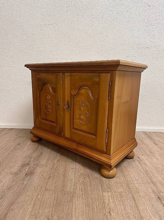 Kommoden: Vintage Barock Nussbaum Sideboard von Fässler – Gebraucht aus Obernau von Arche_Noah_Brocki 3