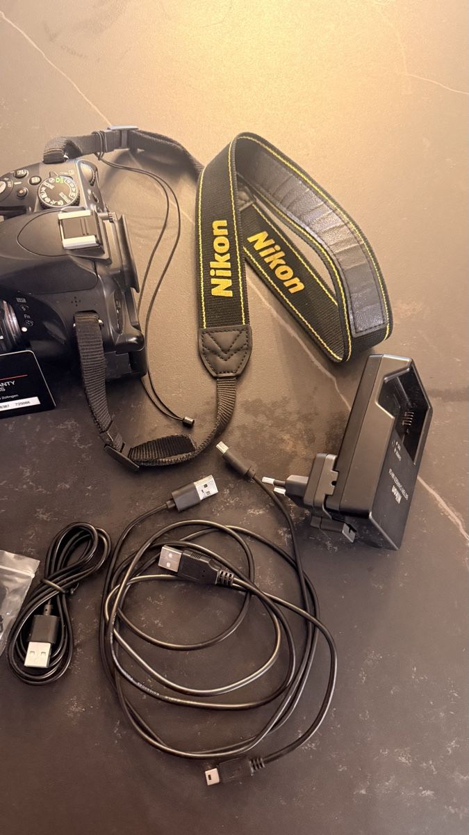 Nikon Fotocamera: Nikon D5100 Kamera mit 2 objektiven + Tasche – Usato da Hagendorn venduto da VS0506 7