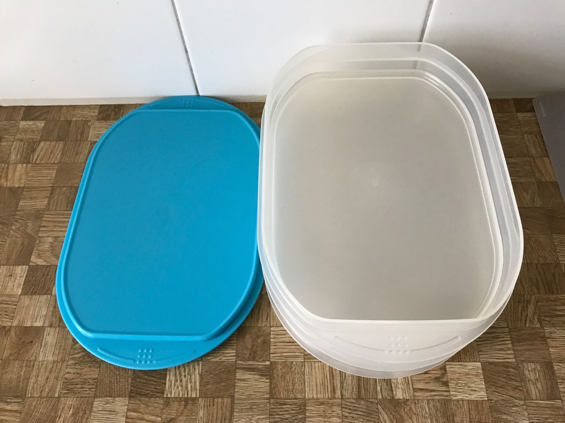 Tupperware Contenitori & Simili: Tupperware     Traiteur 4 Teile – Usato da Birmensdorf ZH venduto da Hilhan 1