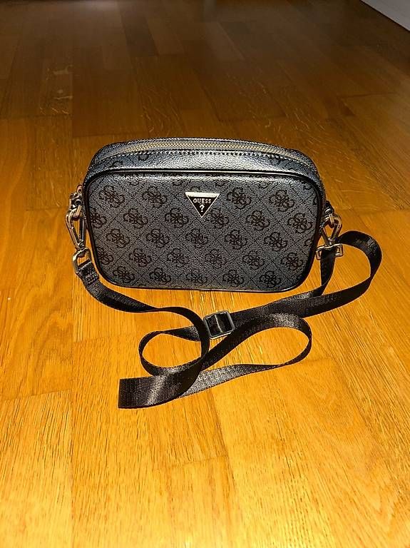 Borse da donna: Guess Tasche – Usato da Reinach AG venduto da PINKY017 1