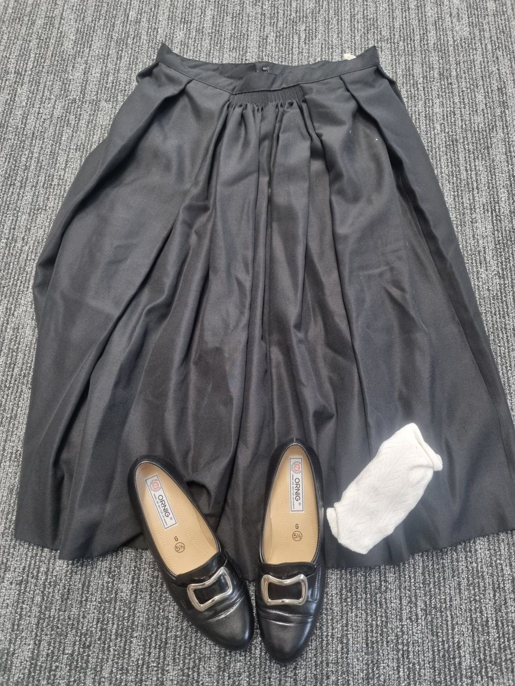 Costumes: Schweizer Berner Sonntagstracht Gr.42/44 – D'occasion à Lenzburg par freedomky 7