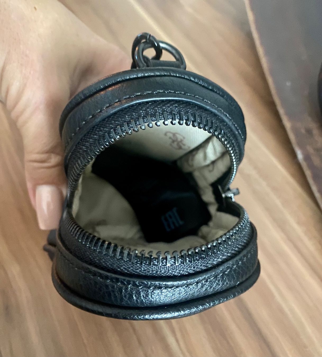 Guess Schlüsselanhänger & - bänder: GUESS Tasche / Schlüsseletui / Keyring Schwarz – Neu (gemäss Beschreibung) aus Zürich von NNK28 7