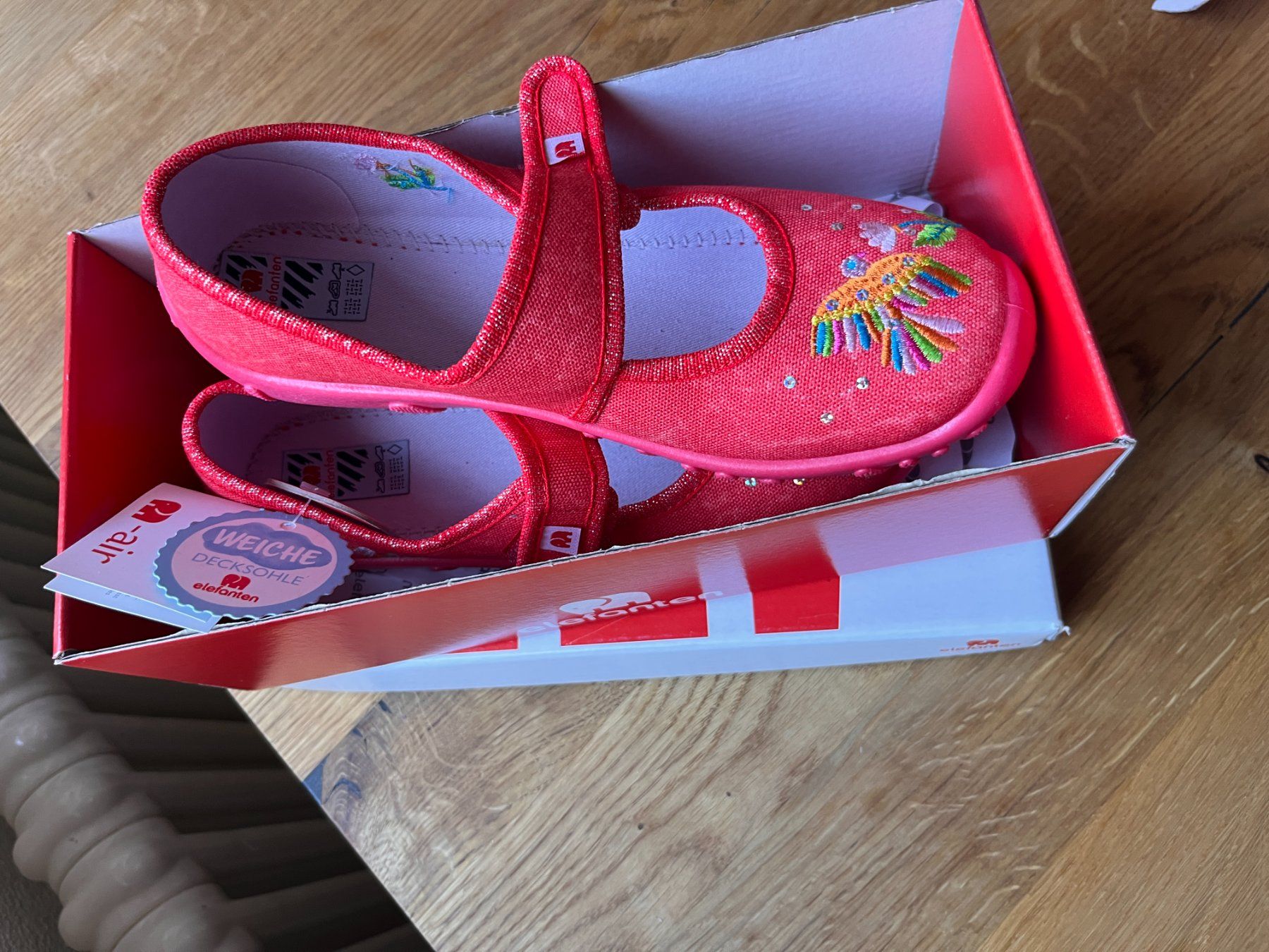 Elefanten Schuhe für Mädchen: Finken Hausschuhe Gr. 35 – Neu und originalverpackt aus Bonstetten von wieselflora