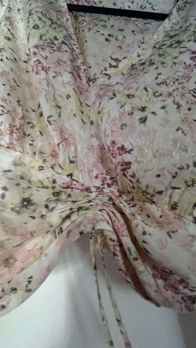 H&M Chemisiers: Bluse mit Blumenmuster – Neuf (Voir description) à Hüntwangen par ric_kyz5 2