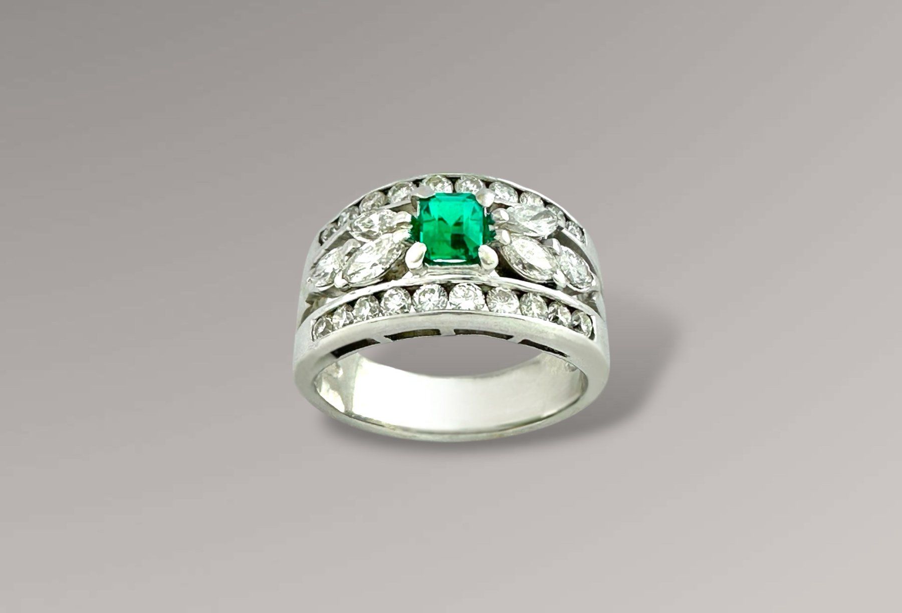 Anelli: FRISCHKNECHT, St. Gallen, Smaragd - Diamant - Ring – Usato da Zuzwil SG venduto da artimmo 3