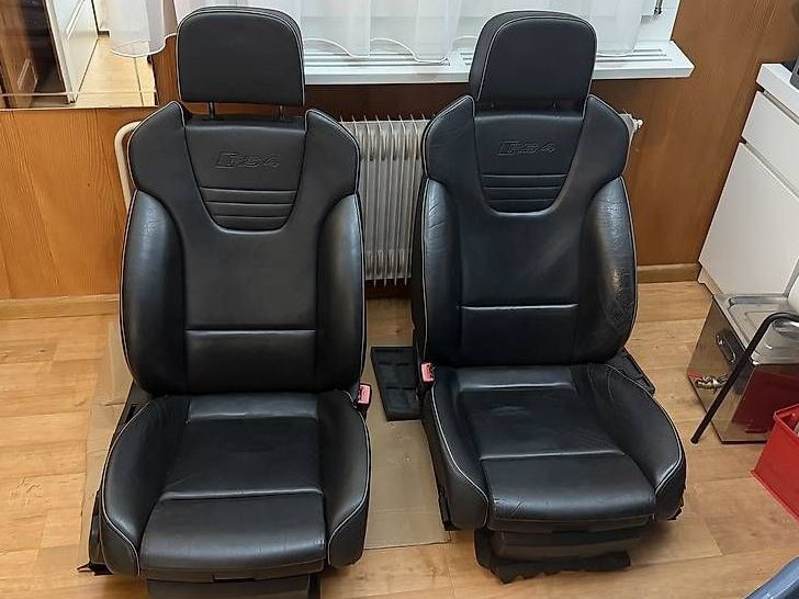 Audi Automobili: RS4 B7 Sitze – Usato da Laupen ZH venduto da SB-Garage