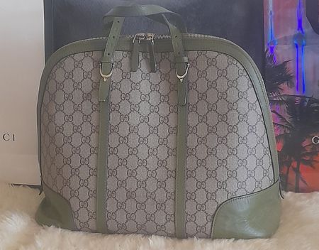 Sac Gucci en toile et cuir. 