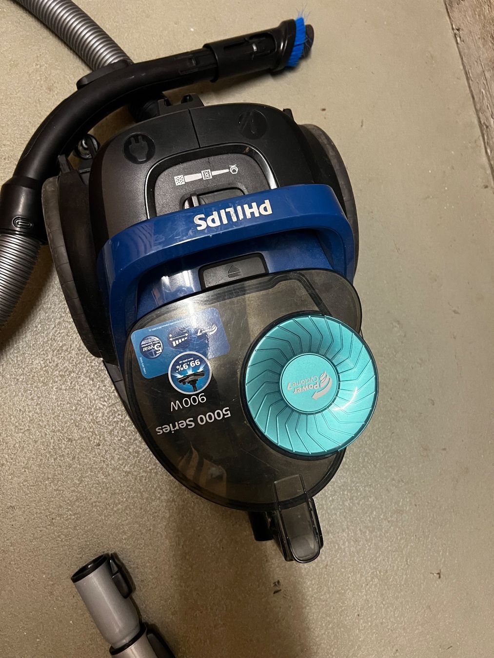 Philips Staubsauger & Zubehör: Staubsauger Philips /defekt – Gebraucht aus Ebikon von Venus025