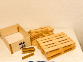 2 Mini-Holzpaletten inkl. Material für Seitenwände & Deckel