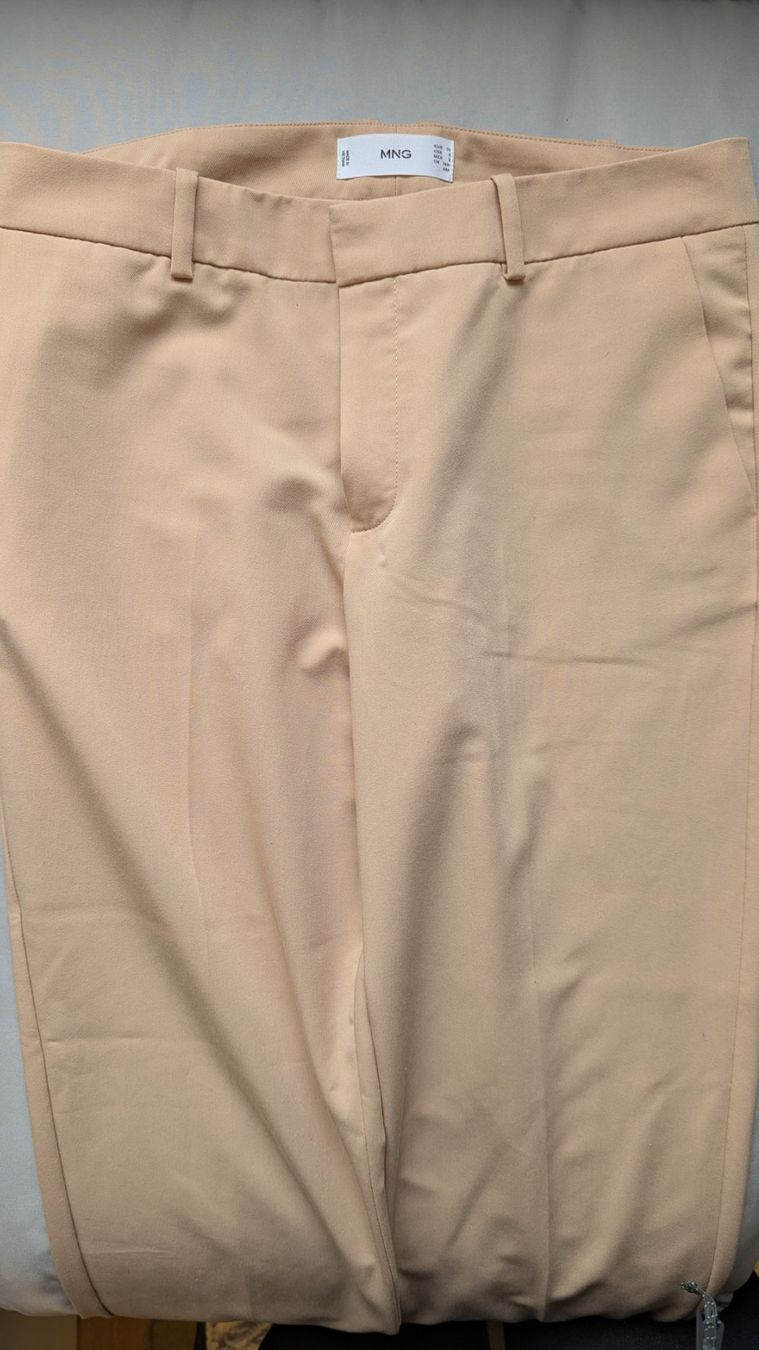 Mango Pantaloni: Mango Hose beige/rosa, Gr. 38, neuwertig – Usato da Dietikon venduto da jul_6wgf 2