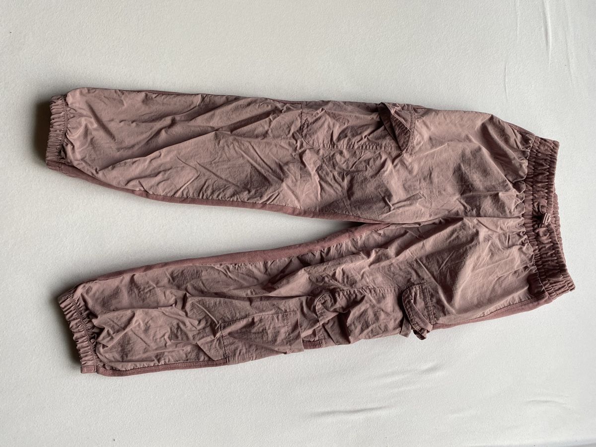 Zara Pantaloni: Zara Trainerhose / 122 – Nuovo (secondo la descrizione) da Kleinandelfingen venduto da lau_10