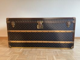 Louis Vuitton Courrier Lozine 110 Monogram Truhe – 2014