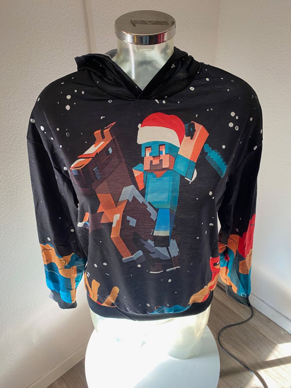Maglioni & Felpe: wunderschöner  Hoodie  Grösse 170 – Usato da Allenwinden venduto da Obalu 1