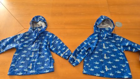 2 imperméables Playshoes - taille 98 - PN: CHF 44.70