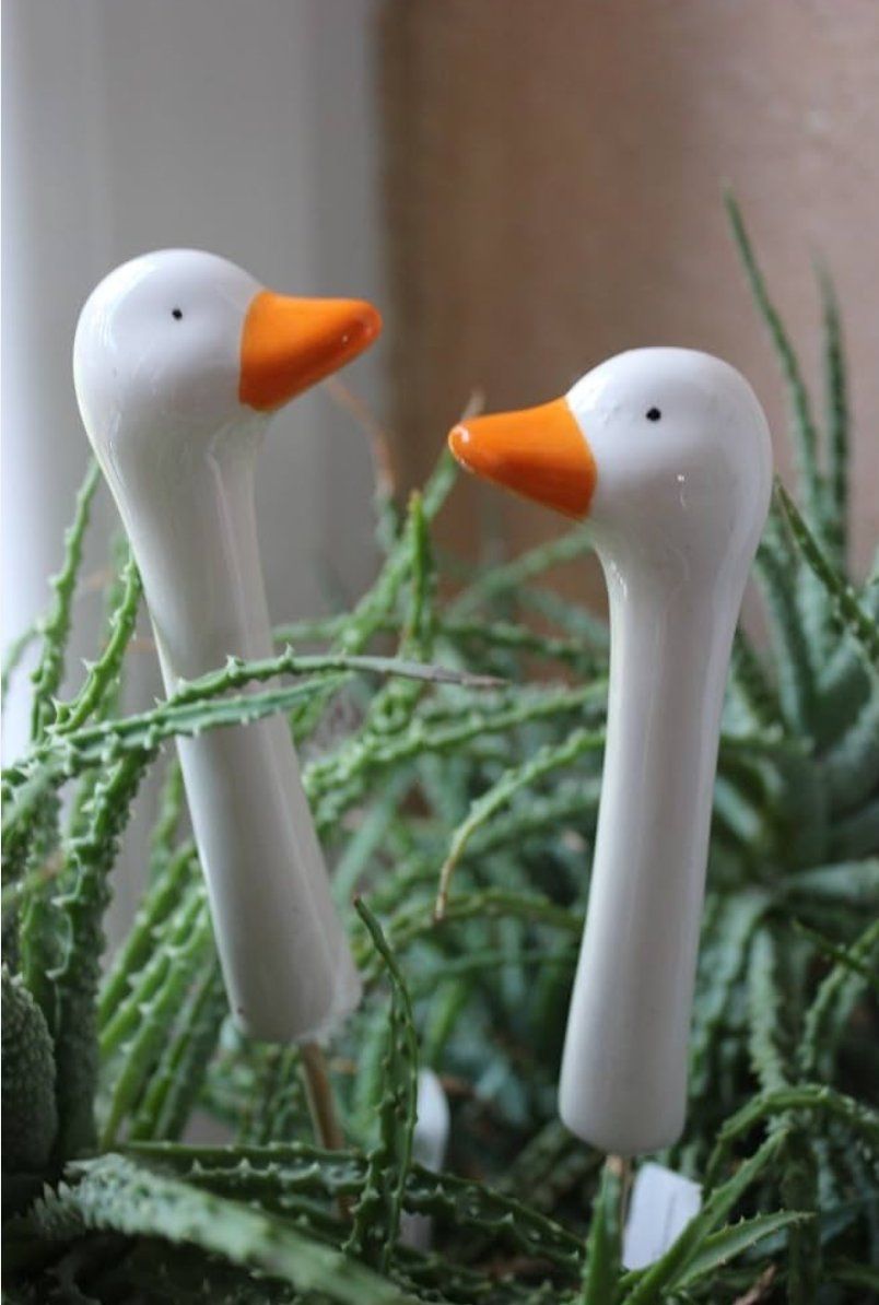 Tutte le decorazioni: Blumenstecker mit Gänsekopf, Keramik, Gans – Nuovo (secondo la descrizione) da St. Gallen venduto da Miousch 1