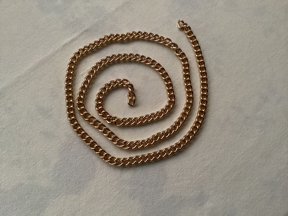 Flache Goldfarbene Eisenkette – 119,4 Cm Lang – Als Gürtelkette, Crossbody-Kette Oder Layering-Schmuck, Vielseitig Stylbar