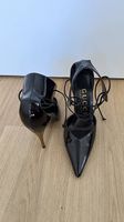 Gucci Lackleder Pumps mit Schnürung  Gr. 36  Neu