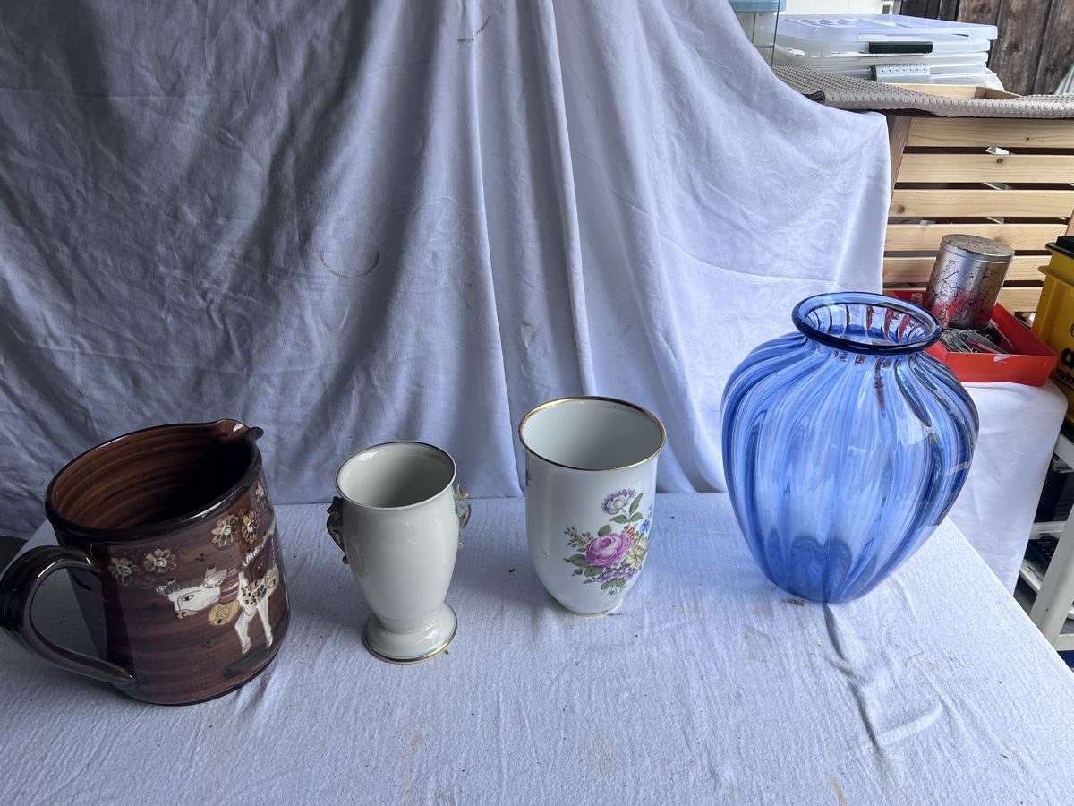 Vase & Récipients: Blumenvasen (101) – D'occasion à Glattfelden par maa_qcj8