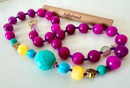 Farbenfrohe Boho-Kette mit Pink Jade, Howlith & Fluorit 56cm