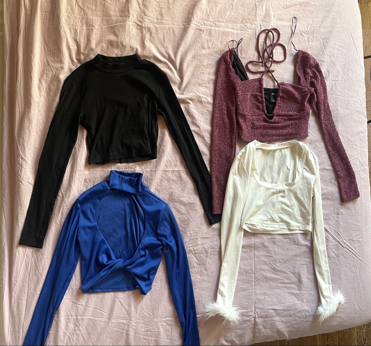 Lots de vêtements: kleiderpacket – D'occasion à Ascona par her_7yh6