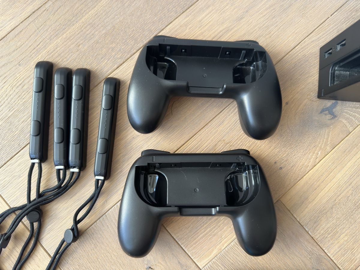 Nintendo Konsolen: Nintendo Switch 1 Konsole mit Zubehör – Gebraucht aus Flawil von huber-sennhauser 5