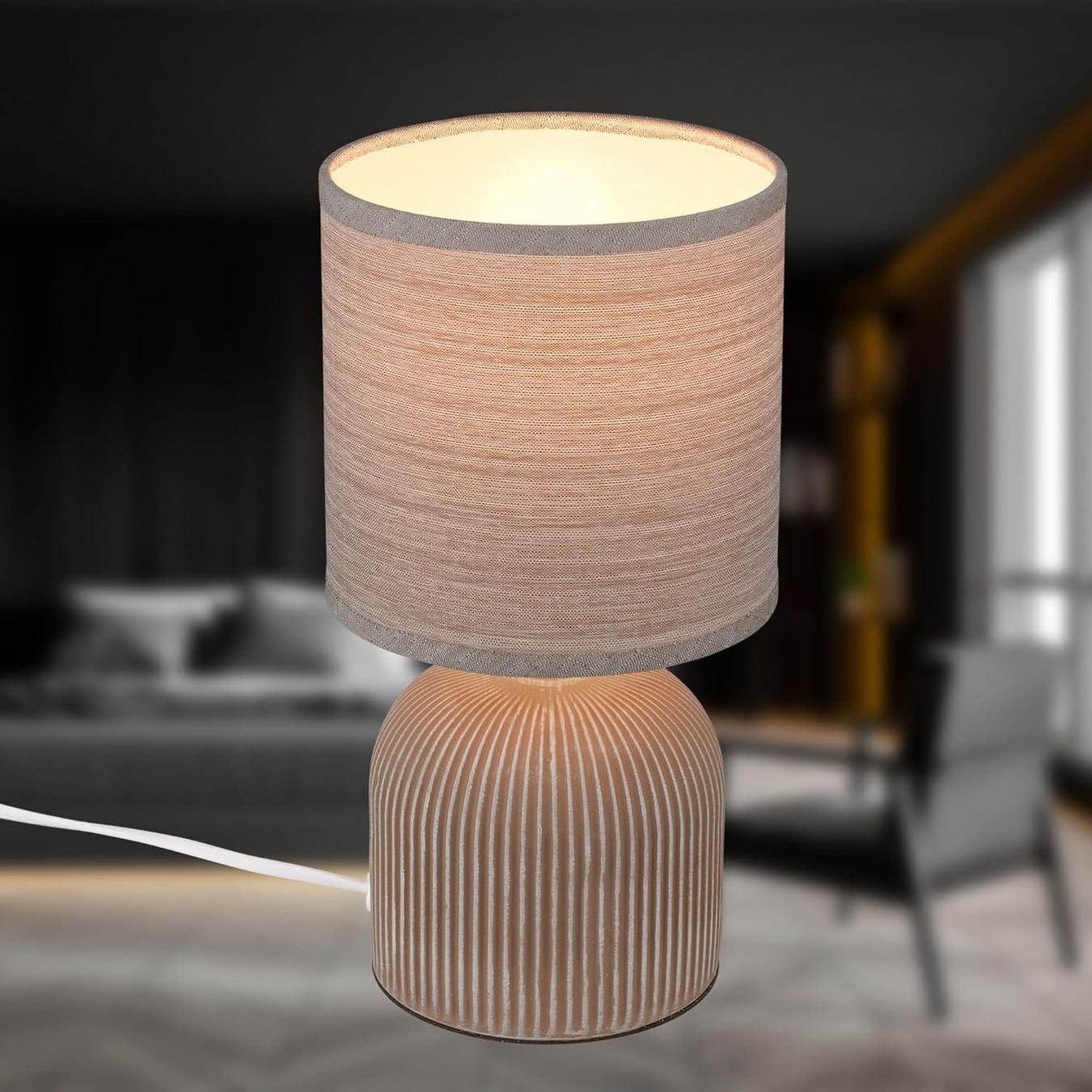 Lampade: Tischlampe mit Stoffschirm – Nuovo e nell'imballaggio originale da Nuglar venduto da SaleRitter