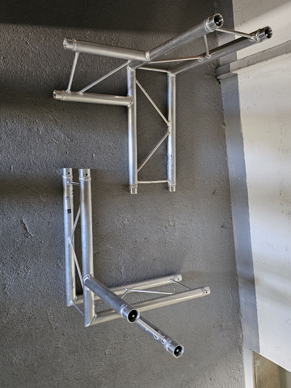 Tralicci: Global Truss FF22 Traversen-System - Top Zustand. – Usato da Ittigen venduto da goodsale01 1