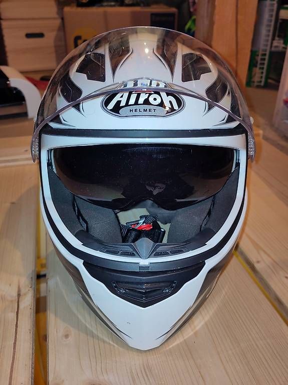 Airoh Caschi & visiere: Motorrad Helm Airoh Klapphelm Gr. S – Usato da Altdorf UR venduto da Dani878