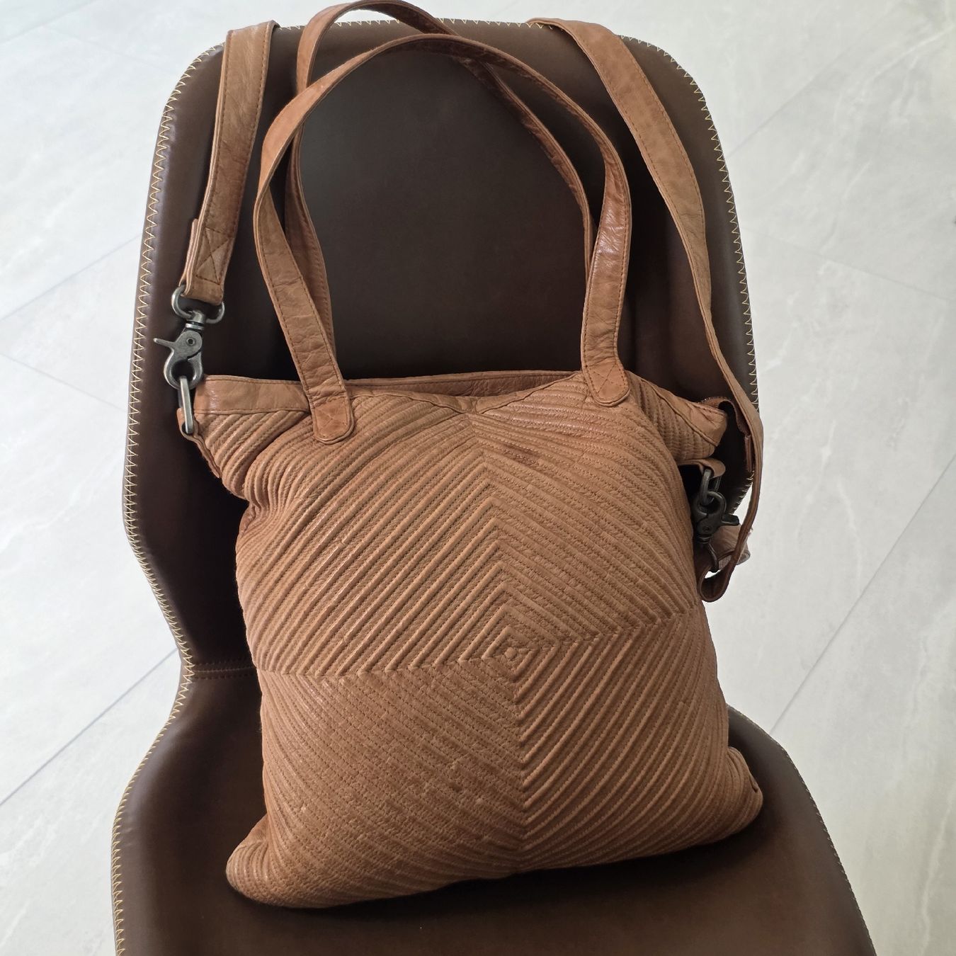 Taschen für Damen: Umhängetasche Depeche Leder cognac  – Gebraucht aus Rheinsulz von Gilea