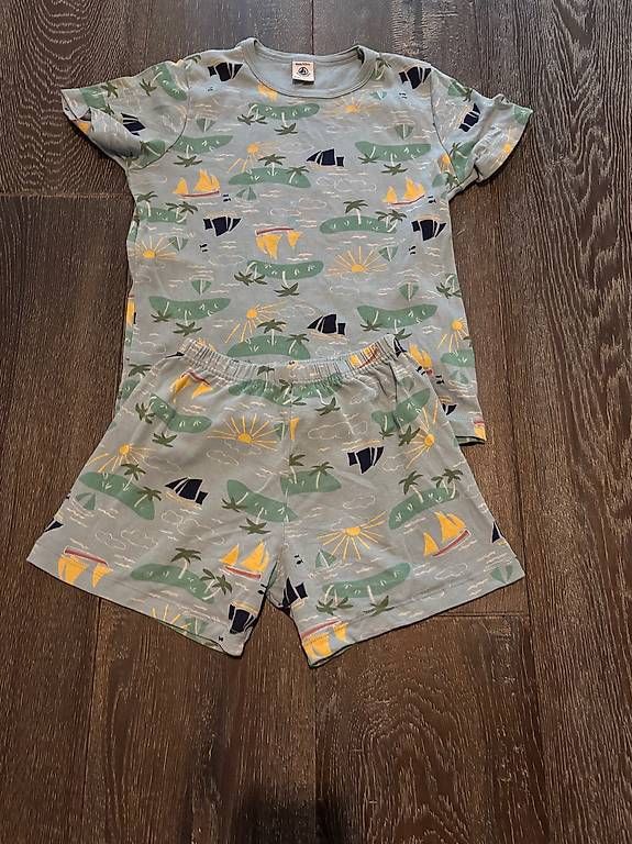 Pigiama & Simili: Pyjacourt Petit Bateau Taille 8 ans – Usato da Petit-Lancy venduto da areyouinterested
