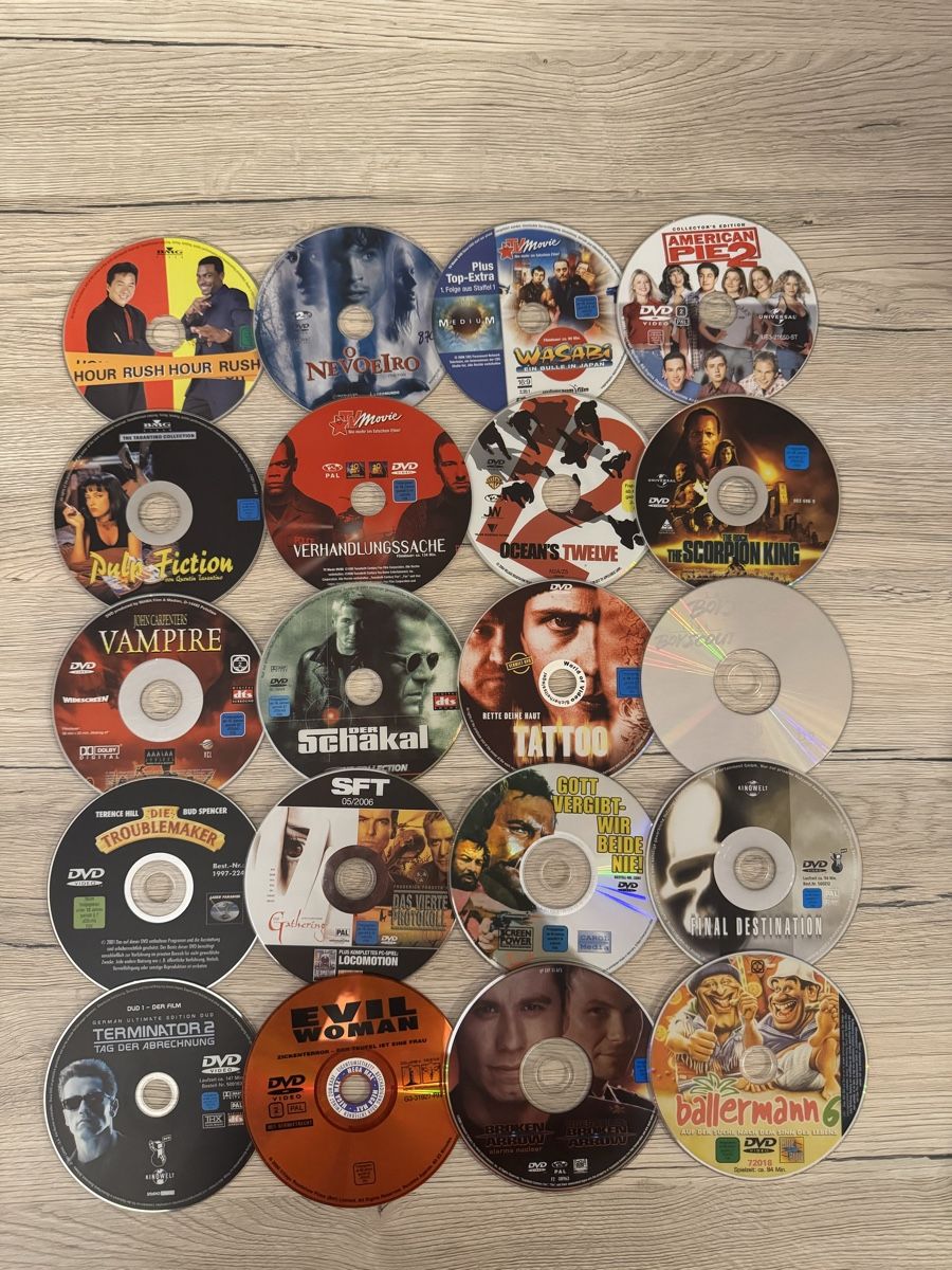 Alle DVDs: Lot de 20 DVD cultes variés – Gebraucht aus La Chaux de fonds von car_f9yg