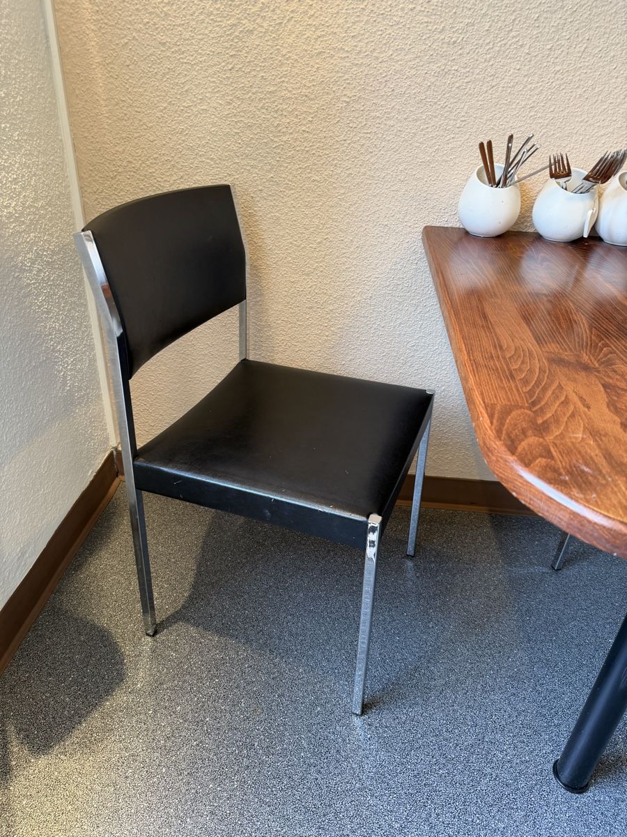 Stühle: 2 schwarzer Stühle  – Gebraucht aus Luzern von w_mueller 1