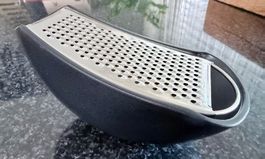 ab 1.- Alessi Küchenreibe mit Schale schwarz guter Zustand