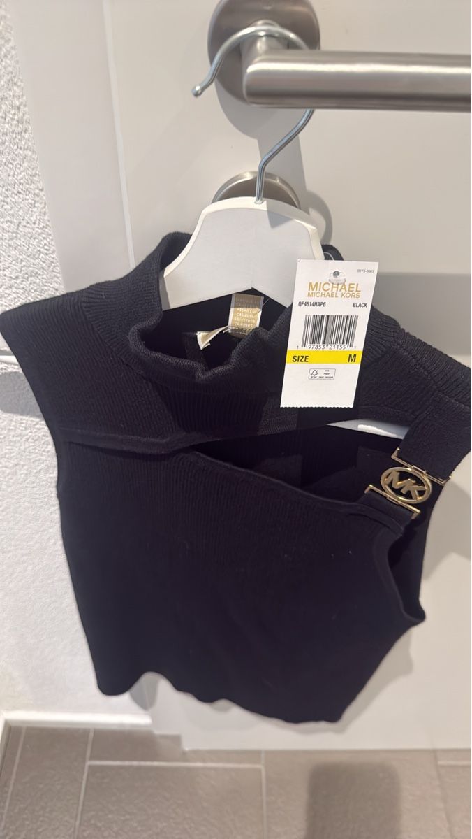 Michael Kors T-shirt: Michael Kors Schwarz Pullover Grösse M mit Logo-Accessoires – Nuovo e nell'imballaggio originale da Fribourg venduto da mal_fq2y