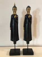 Sehr schöne dekorative Statuen auf Sockel günstig abzugeben.