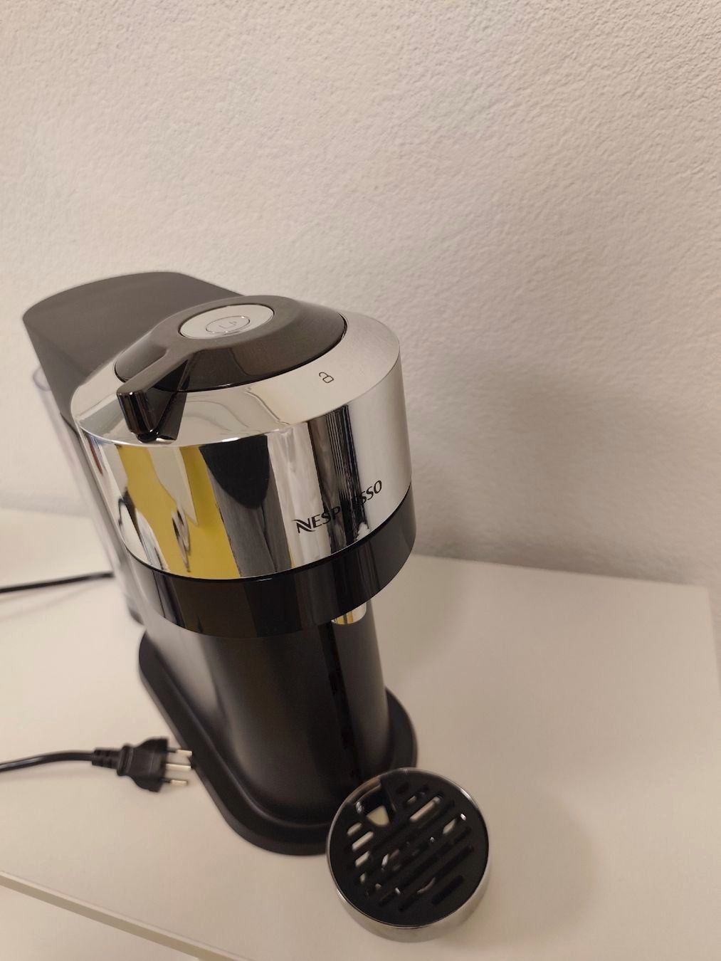 Machines à café & Machines à expresso: Nespresso Vertuo Next – D'occasion à Stettlen par Mikeoxo 1