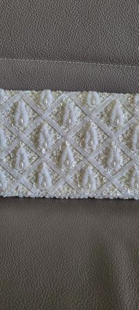 Charmante Mini-Clutch mit Pailletten & Perlen