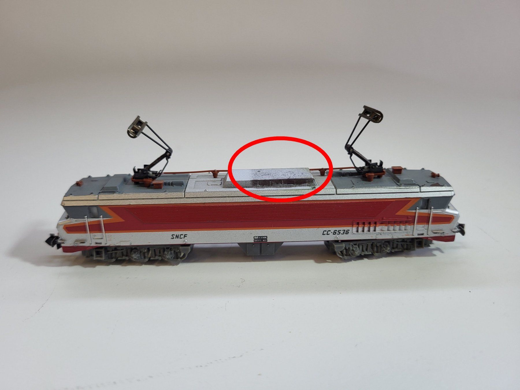 Trix Modellini di ferrovie: Minitrix ? 2084 Elektrolok SNCF CC 6536 – Usato da Brügg BE venduto da POU-BELLE 5