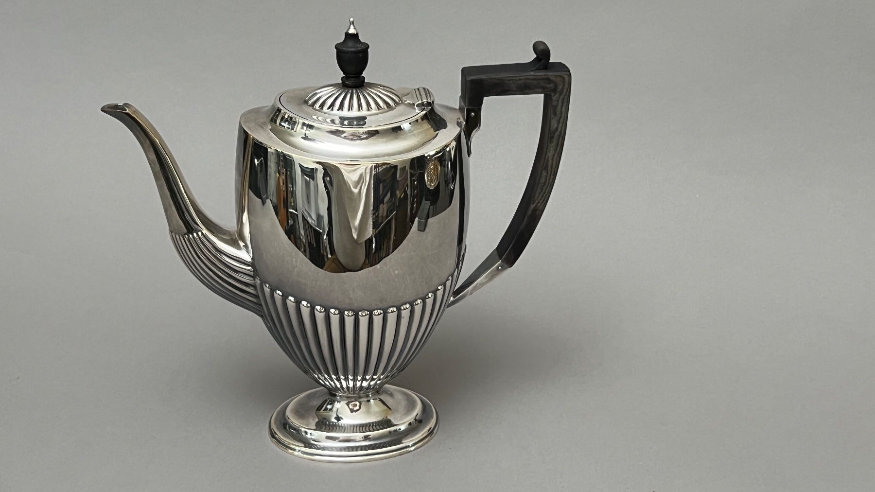 Teiere: TEE-KAFFEKANNE / klassizistisch 1900 – Usato da Basel venduto da herr_majesty