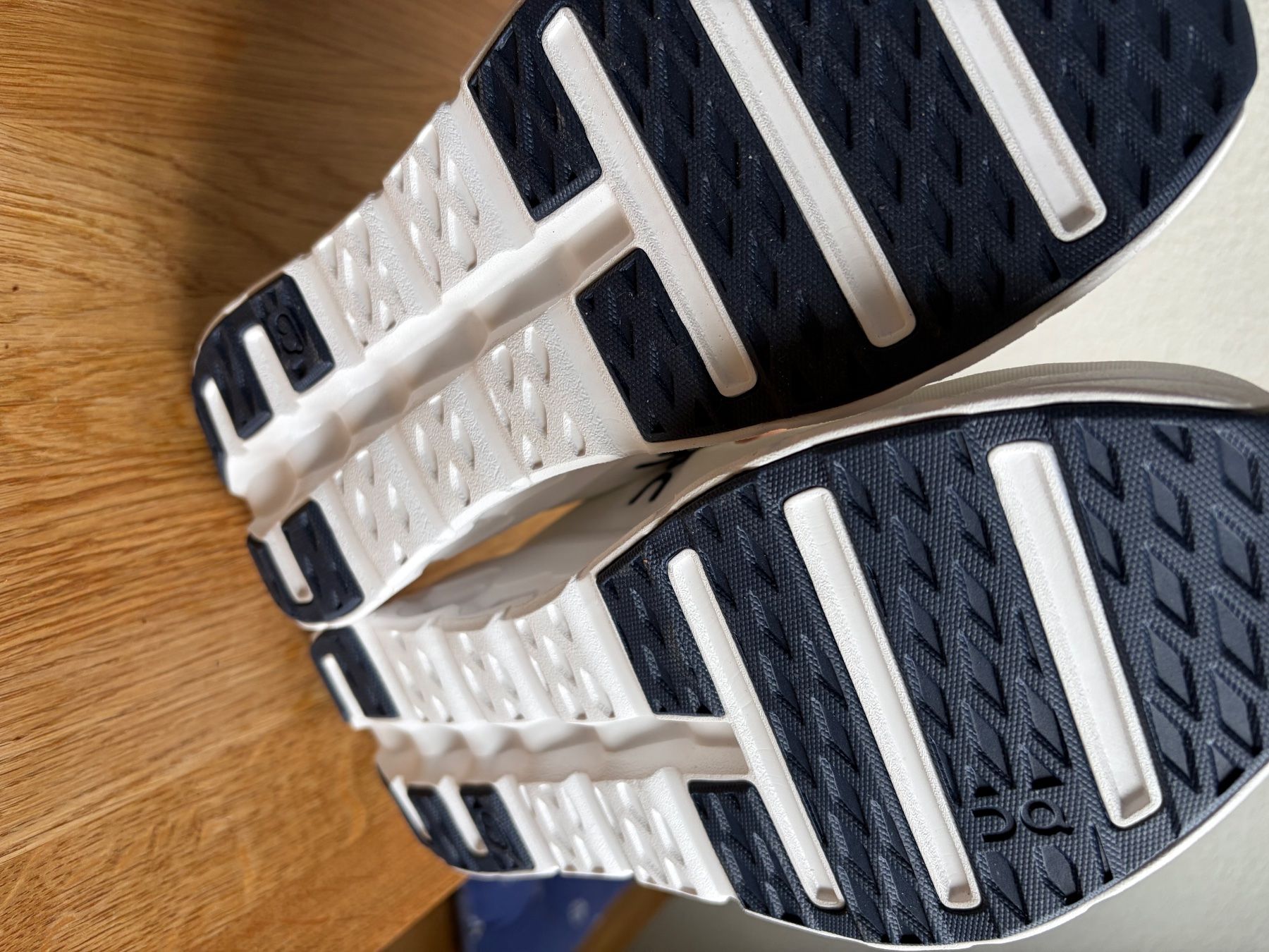 On Scarpe da uomo: ON Cloudtec Grösse 38.5 – Nuovo (secondo la descrizione) da Altendorf venduto da reli77 2