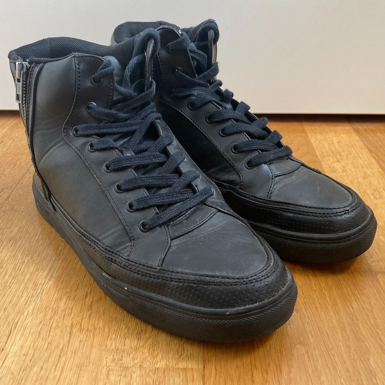 Scarpe da uomo: High-Sneakers URBAN CLASSICS Schwarz / Leder Gr. 41 – Usato da Chur venduto da datho7278 6