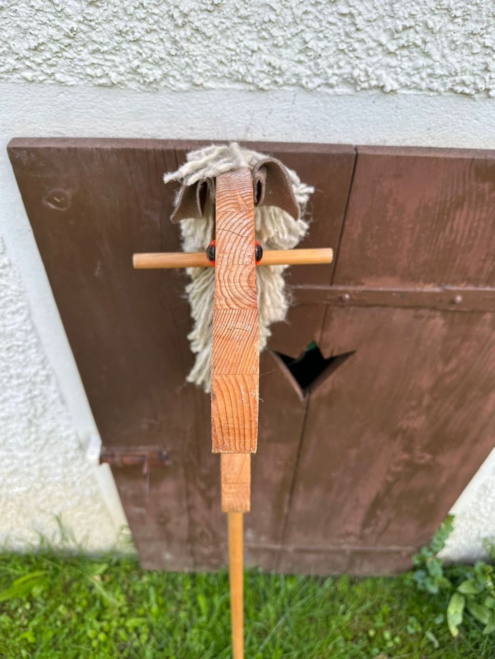 Giocattoli: Retro Steckenpferd aus Holz – Usato da Mollis venduto da Kekie 1