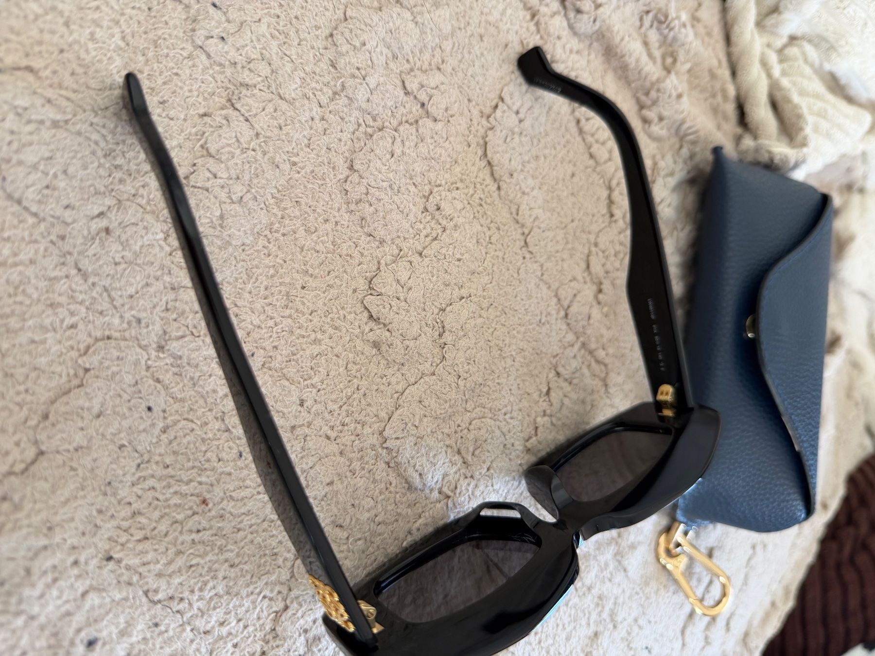 Loewe Occhiali & Lenti: Lunettes de soleil LOEWE – Usato da Marin-Epagnier venduto da Cris_Tina_Elena_26