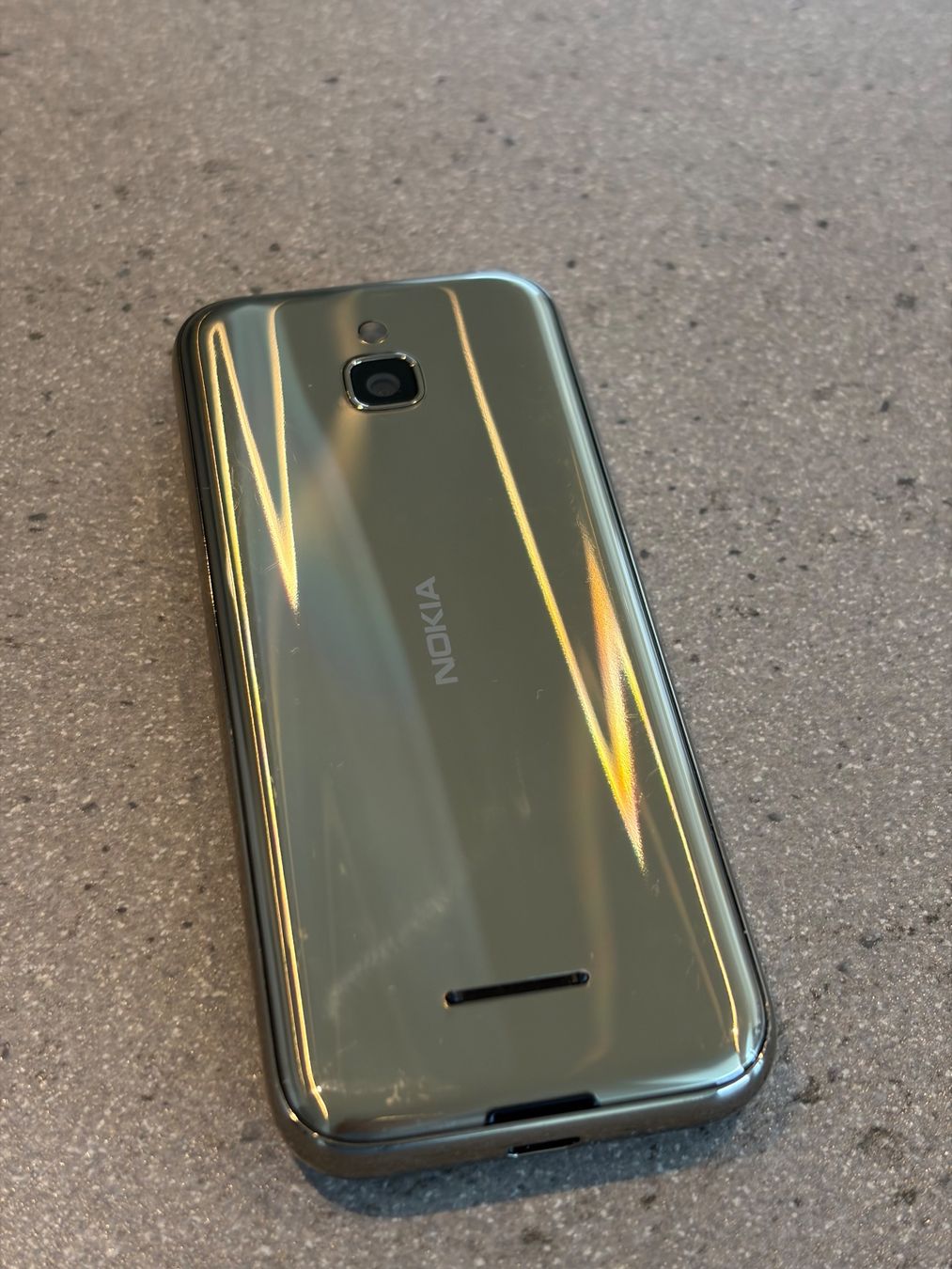 Nokia Handys / Smartphones: Nokia 8000 4G – Gebraucht aus Stalden (Sarnen) von akath 5