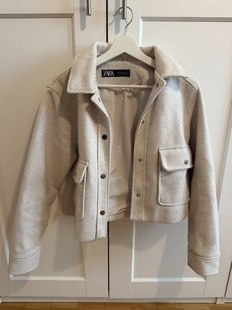 Zara Jacke