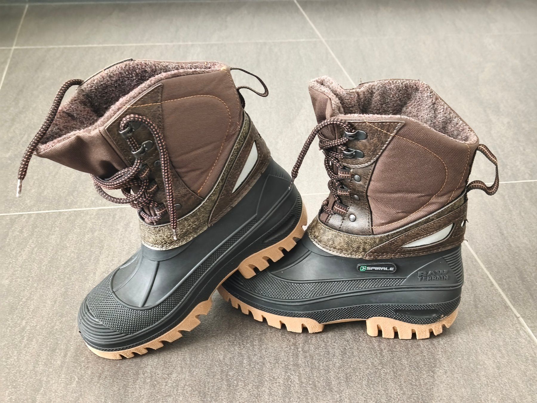 Spirale Scarpe per ragazzi: Winterschuhe Spirale - Grösse 37 – Usato da Jegenstorf venduto da Juchlistock