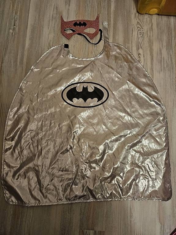 Costumi: Déguisement  cape et masque  "BATWOMEN"" – Usato da Fully venduto da cvivi75 2